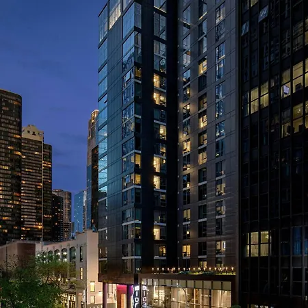 Aloft Chicago Mag Mile Hotel