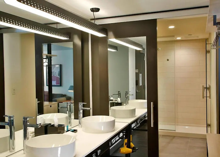 Aloft By Marriott Mag Mile
